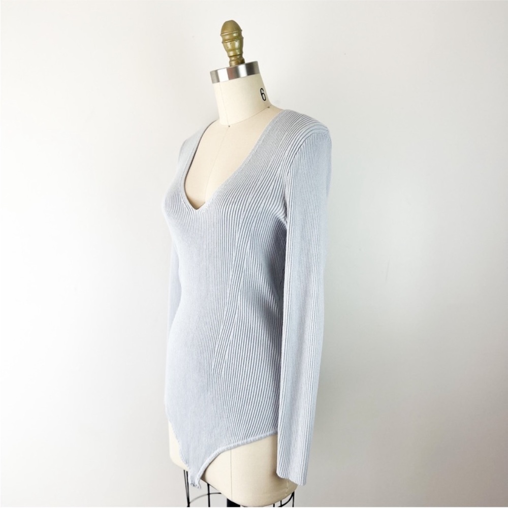 Abercrombie & Fitch Baby Blue Minimalist Ribbed V Neck Sweater Bodysuit Large - Picture 4 of 16